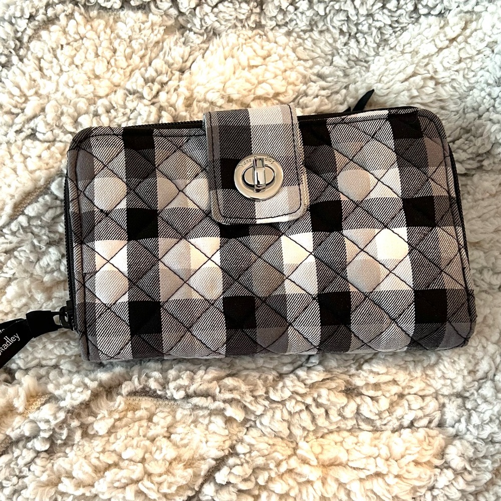Vera Bradley RFID Turn Lock Wallet Zip Around in Kingbird Plaid